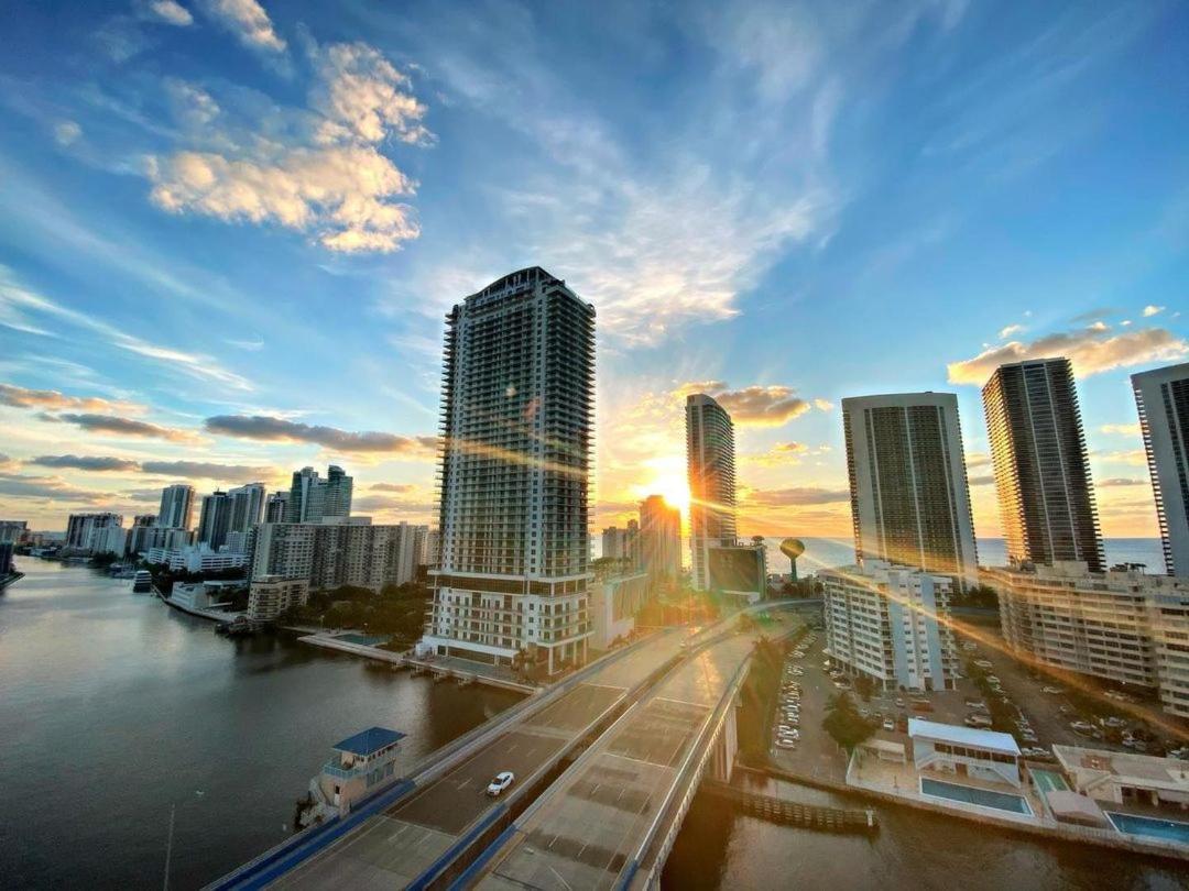 Million Dollar View At Hyde Resort And Residences Beverley Beach 외부 사진